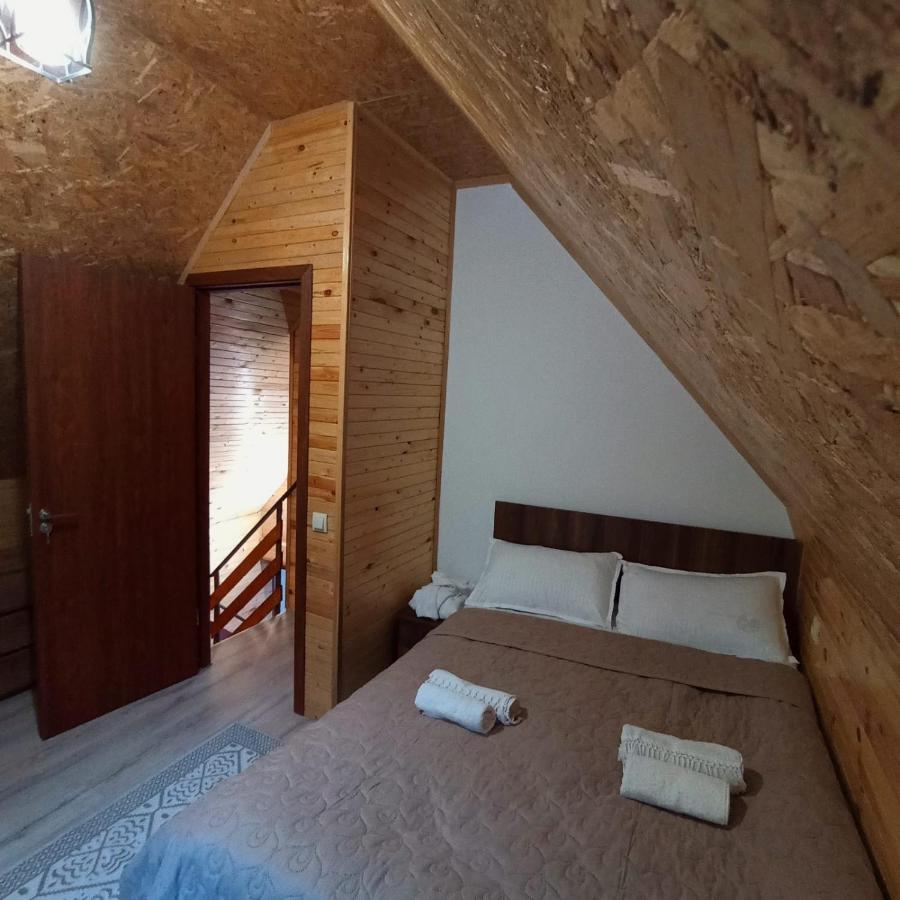 קזבגי Mountain Flower Cottage מראה חיצוני תמונה