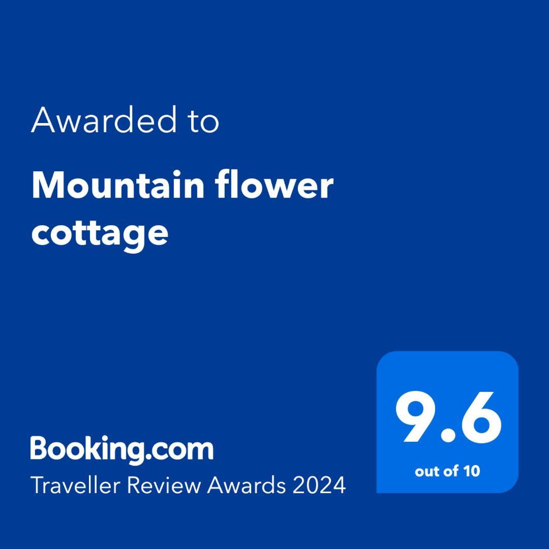 קזבגי Mountain Flower Cottage מראה חיצוני תמונה